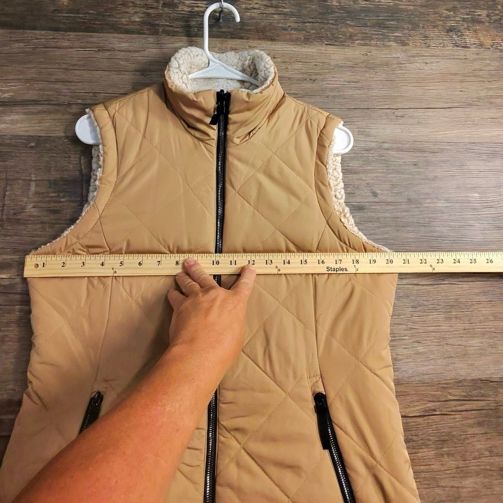 Free Country Tan Quilted Fur Sherpa Linen Vest - Picture 3 of 7